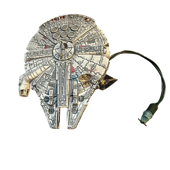 Vintage Hallmark Keepsake 1996 Star Wars Millennium Falcon Christmas Ornament - Picture 1 of 6
